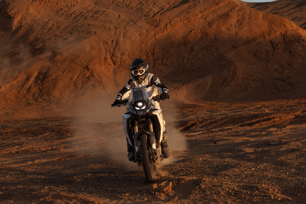 VOGE-DS800-RALLY-GAALERIA-INICIAL-13