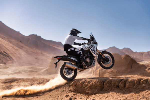 VOGE-DS800-RALLY-GAALERIA-INICIAL-6