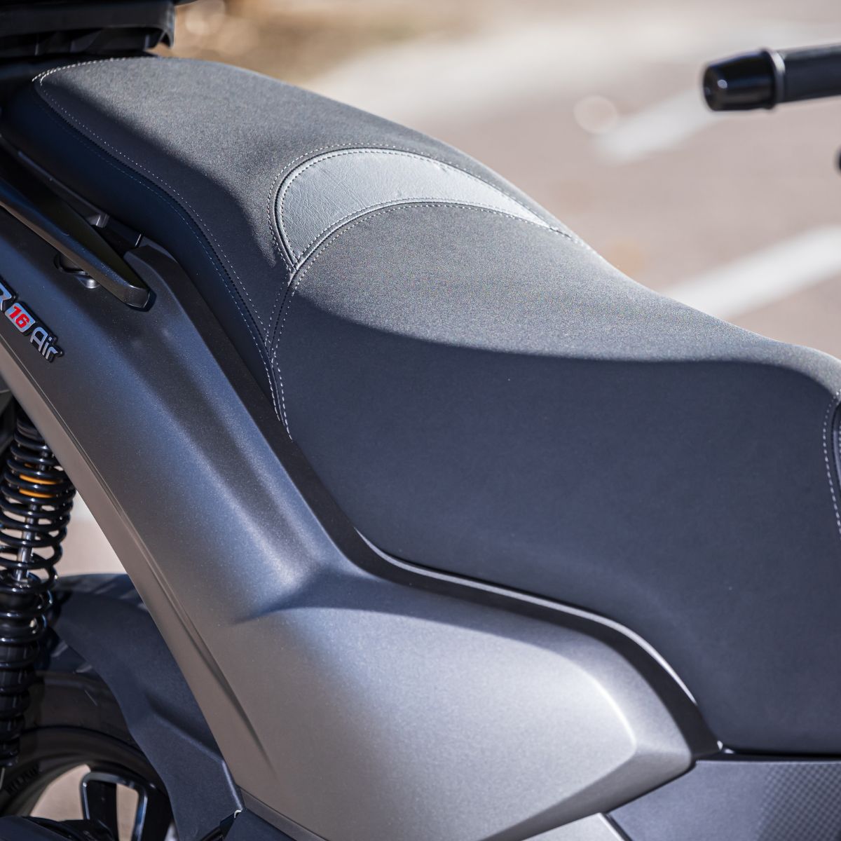 Voge_SR16-AIR_asiento